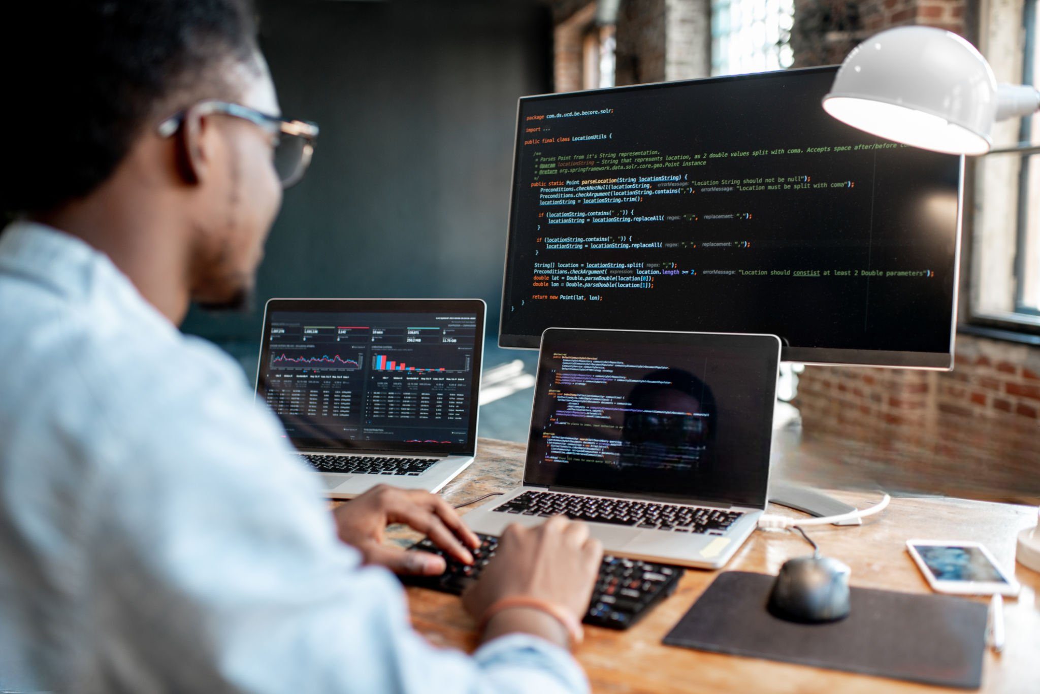 istockphoto-1075599562-2048x2048 (1)